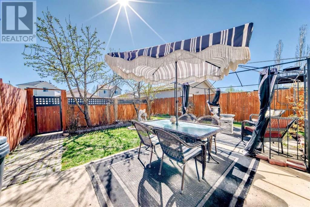 Single Family House for Sale in  Covehaven View NE Coventry Hills Calgary 