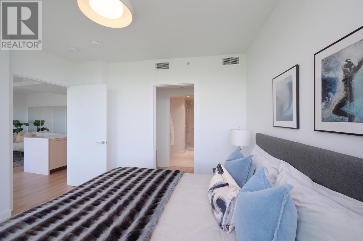 Photo 14 of 1701 1500 Fern Street, North Vancouver BC