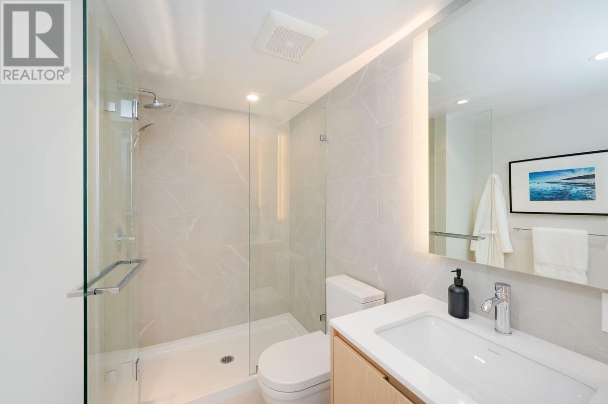 Photo 15 of 1701 1500 Fern Street, North Vancouver BC