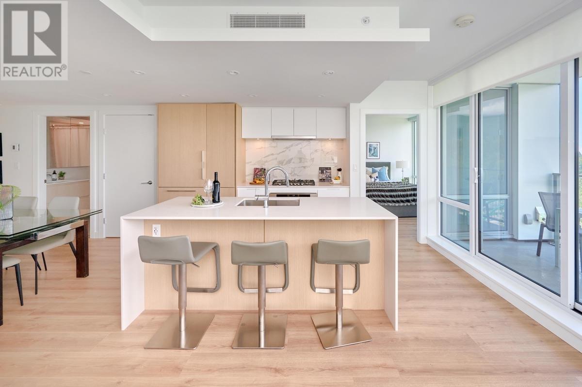 Photo 8 of 1701 1500 Fern Street, North Vancouver BC