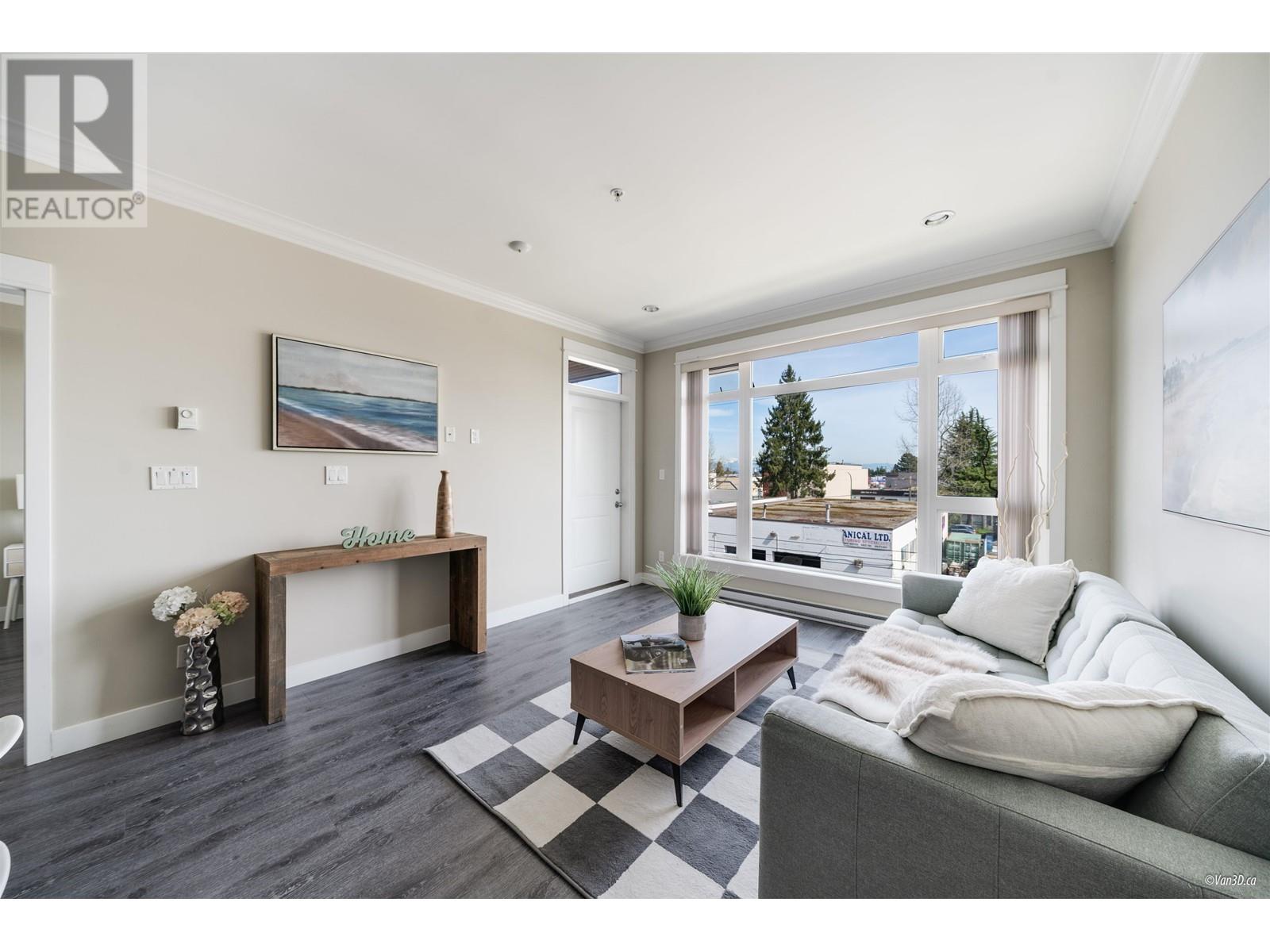 312 6888 ROYAL OAK AVENUE, Burnaby