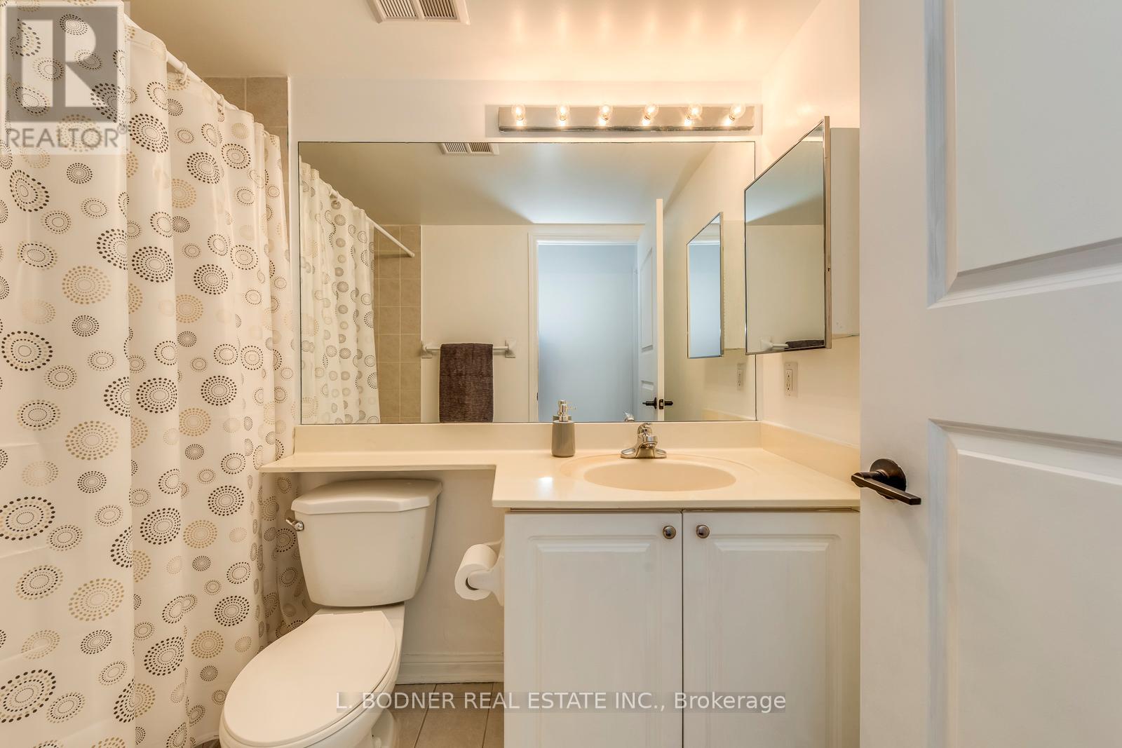 Photo 14 of 116 70 Douro Street, Toronto ON