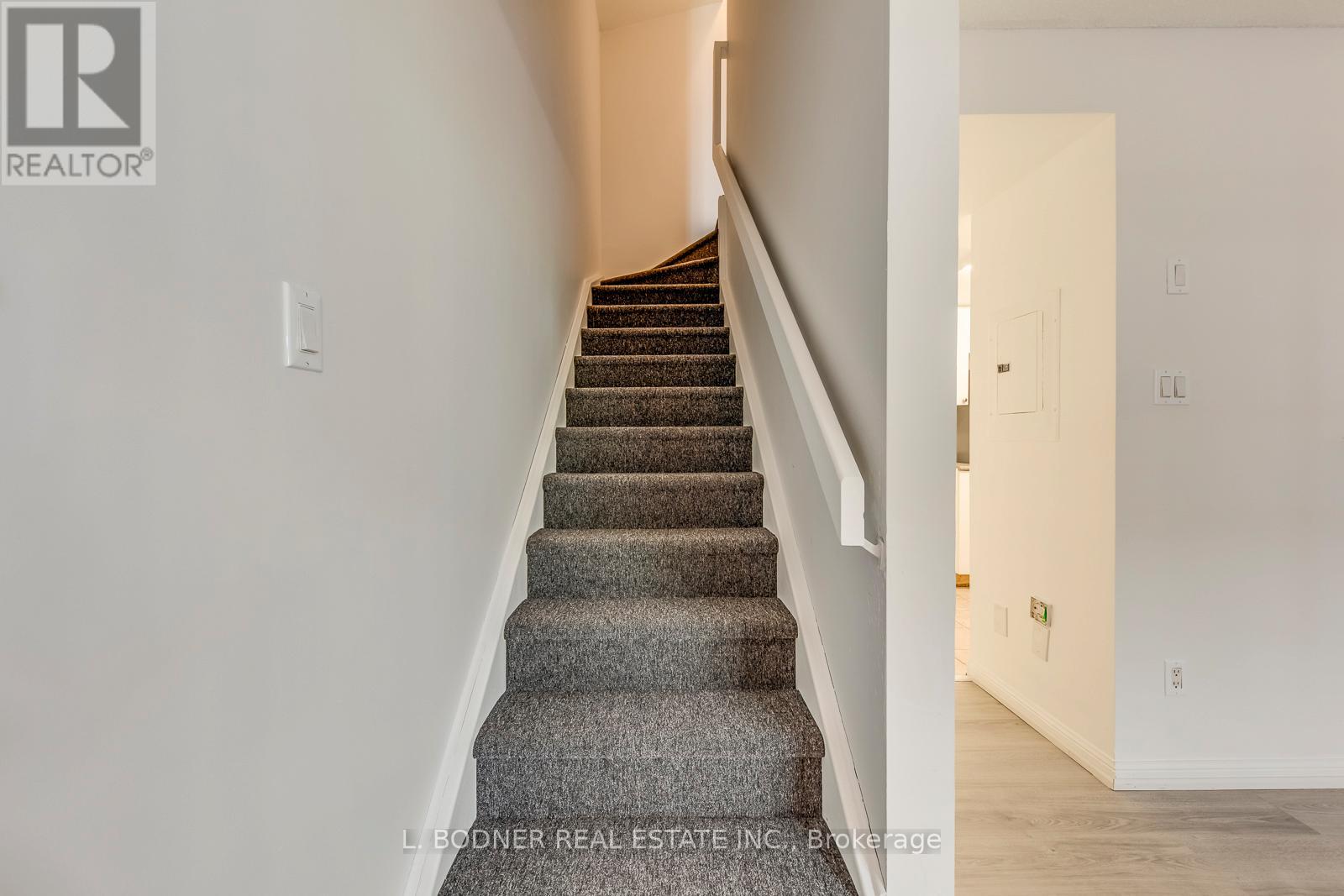 Photo 9 of 116 70 Douro Street, Toronto ON