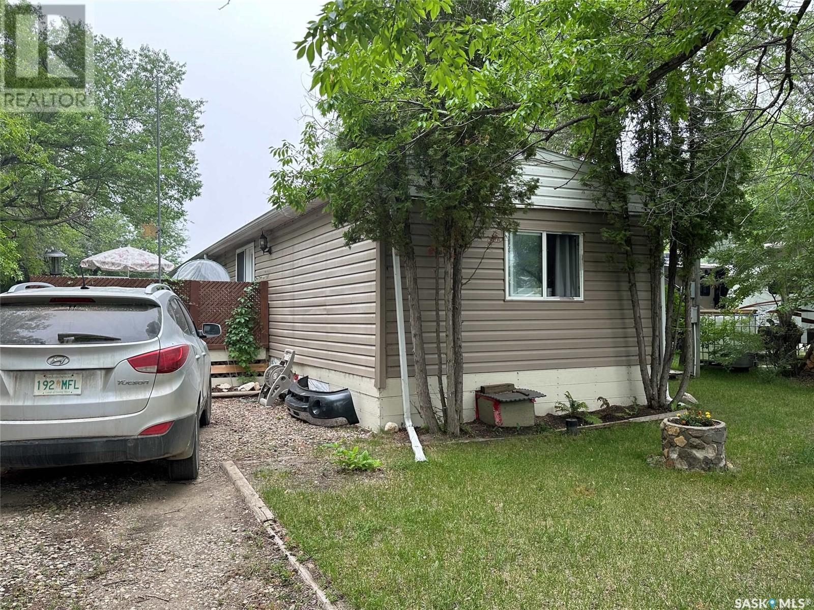 Photo 9 of 63 Donald Place, Alice Beach SK