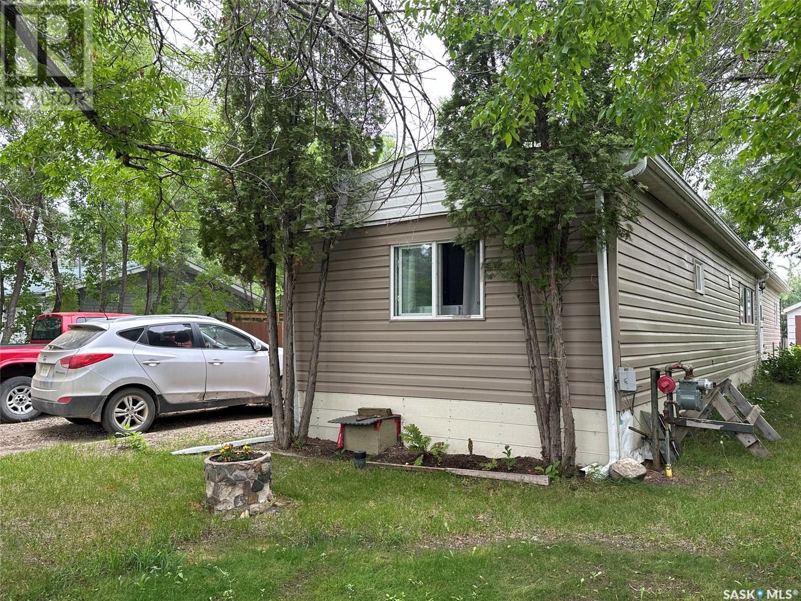 Photo 18 of 63 Donald Place, Alice Beach SK