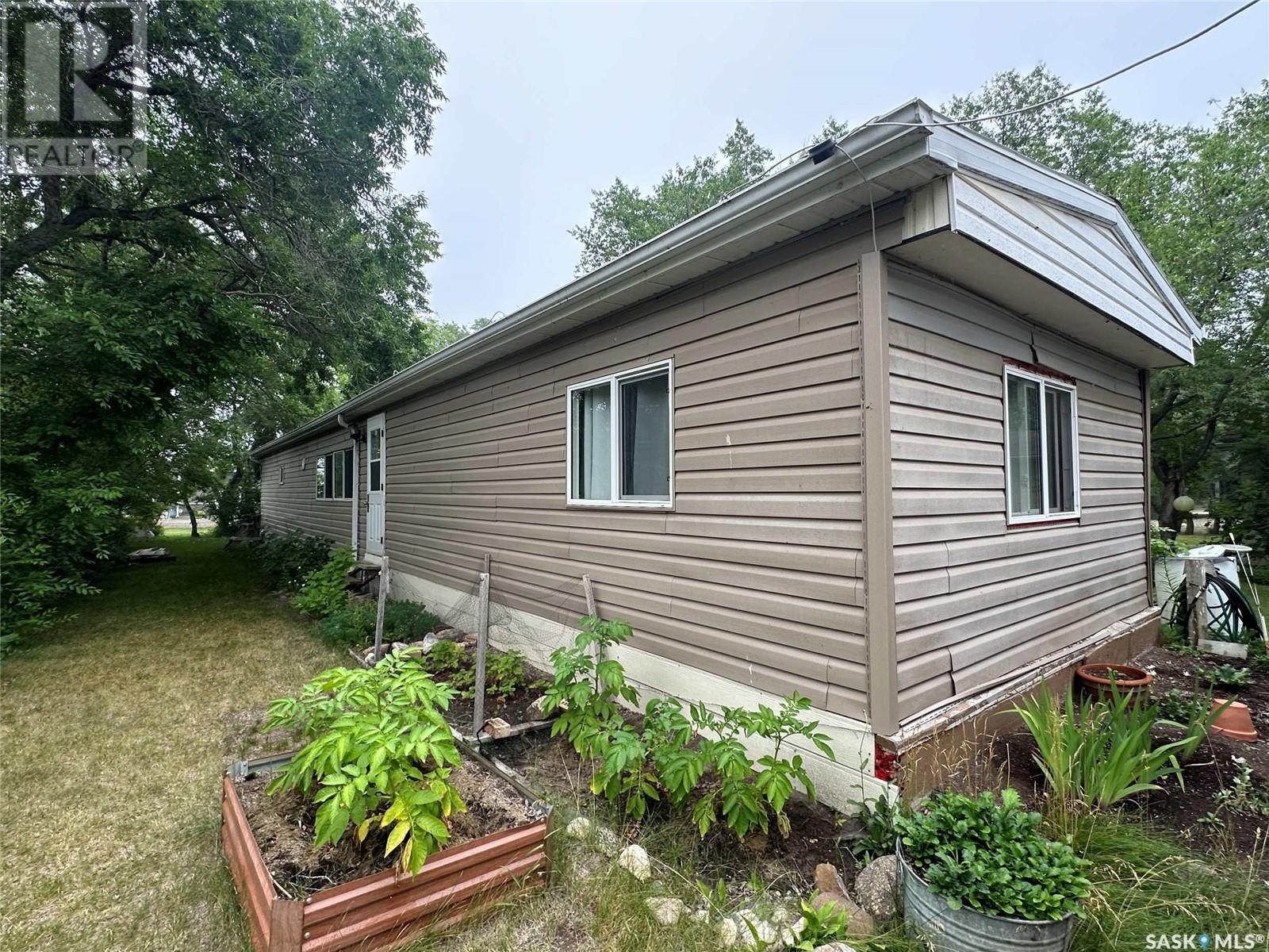 Photo 11 of 63 Donald Place, Alice Beach SK
