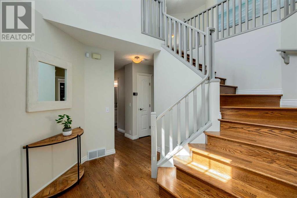 Single Family House for Sale in  Sierra Vista Close SW Signal Hill Calgary 