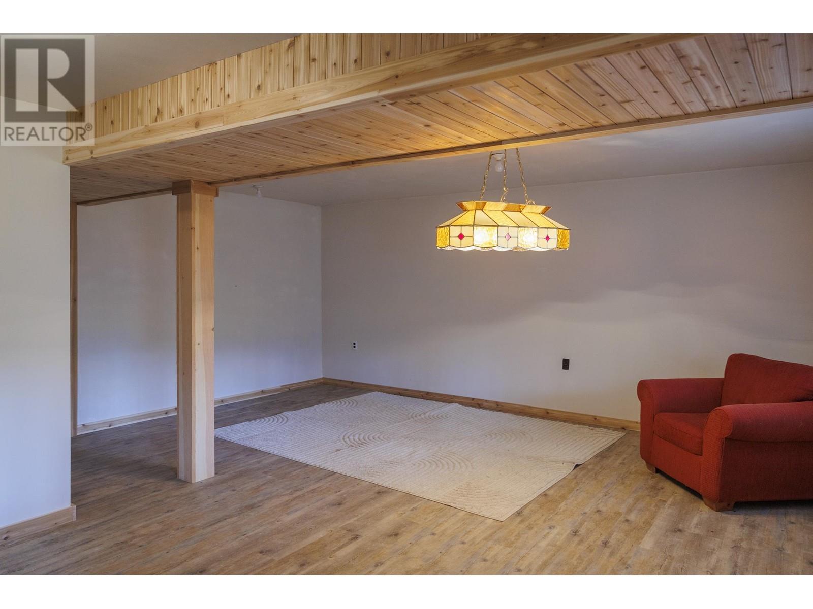 3019 WESTLUND ROAD, McBride