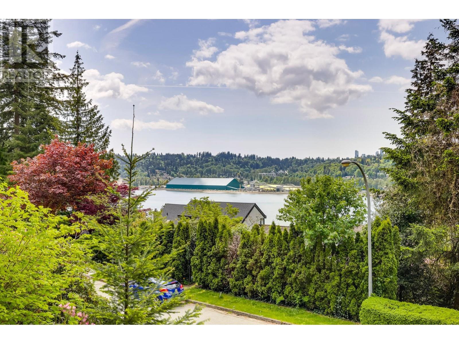 31 AXFORD BAY, Port Moody real estate listing R3000349