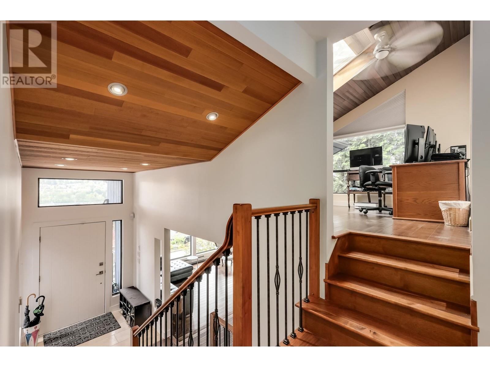 31 AXFORD BAY, Port Moody real estate listing R3000349