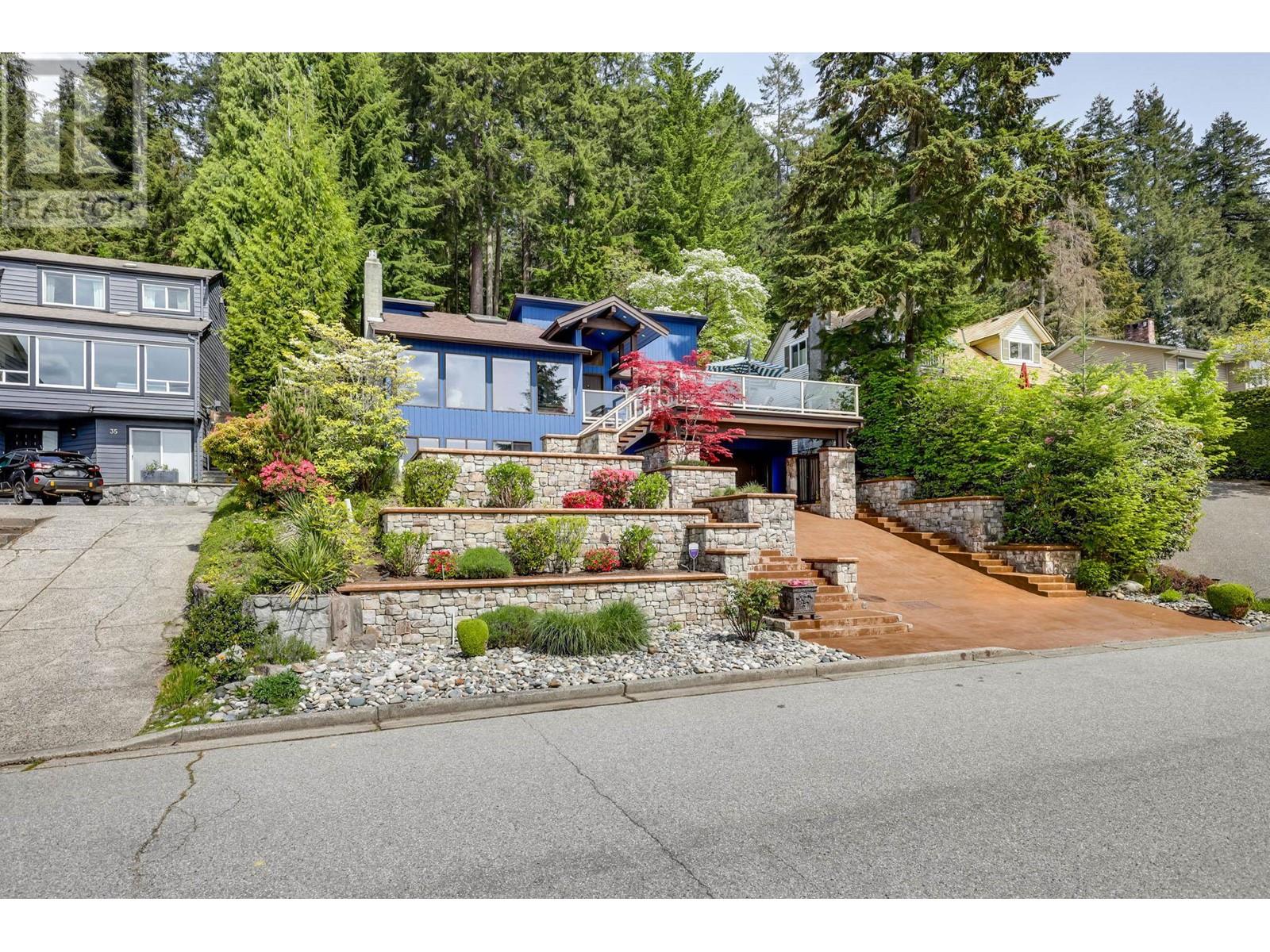 31 AXFORD BAY, Port Moody real estate listing R3000349