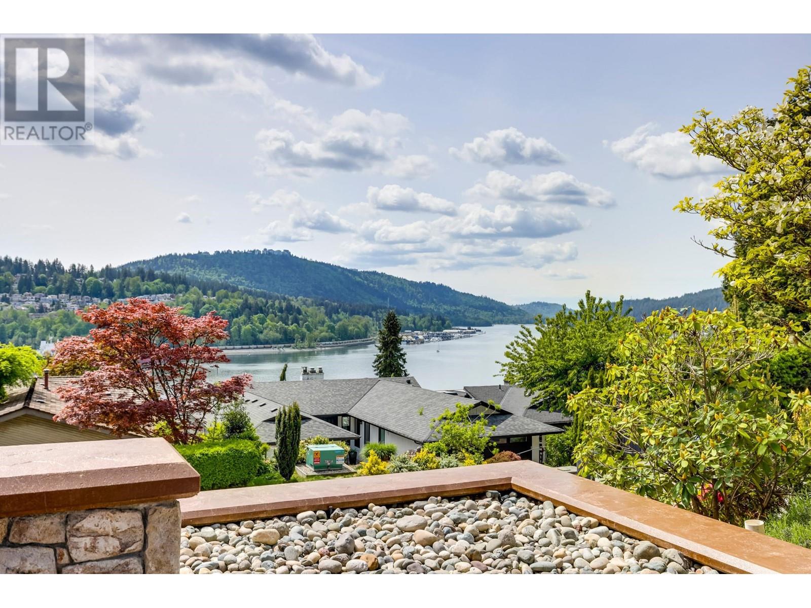 31 AXFORD BAY, Port Moody real estate listing R3000349