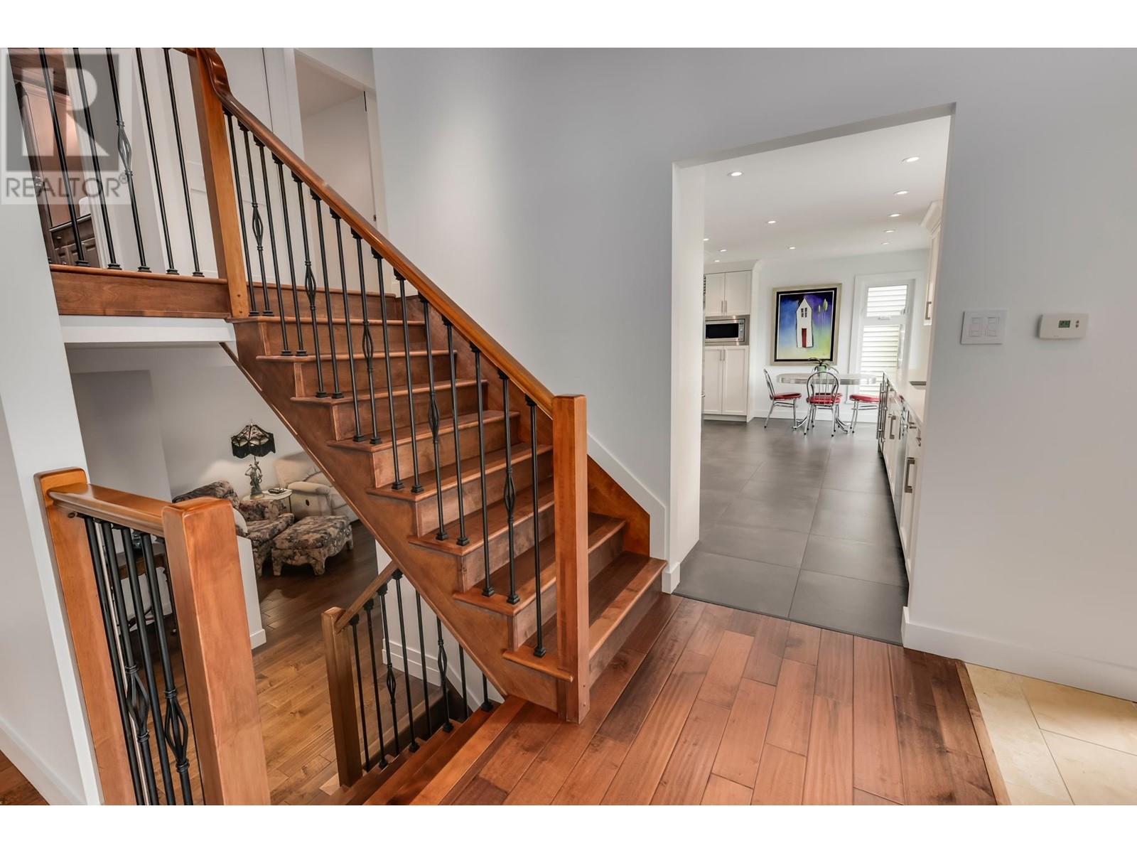 31 AXFORD BAY, Port Moody real estate listing R3000349