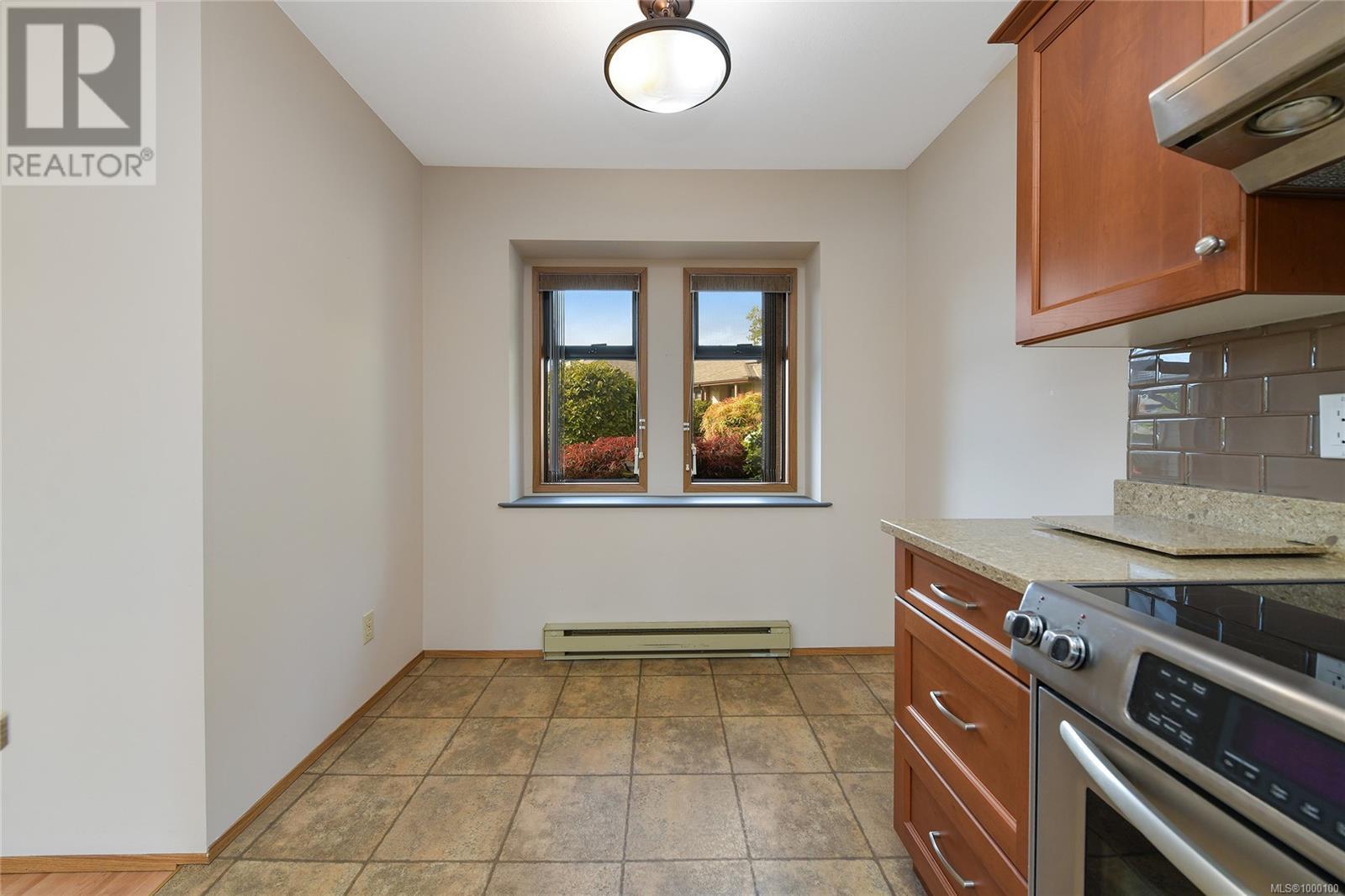 2 1144 Verdier Ave, Central Saanich