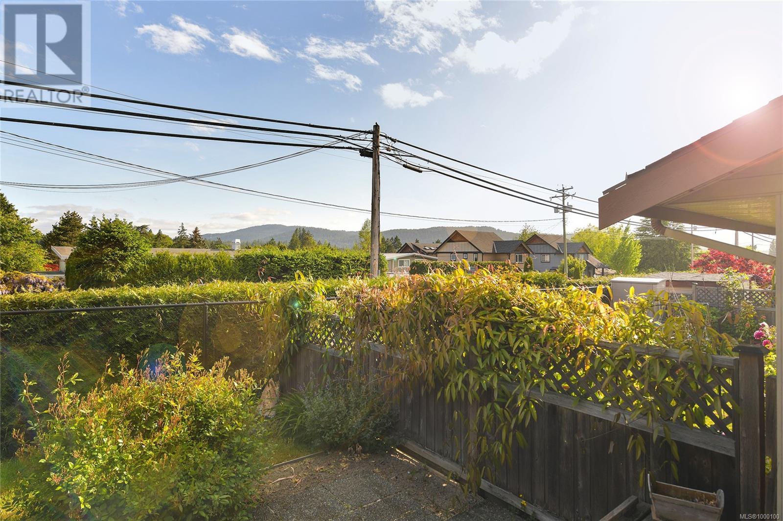 2 1144 Verdier Ave, Central Saanich