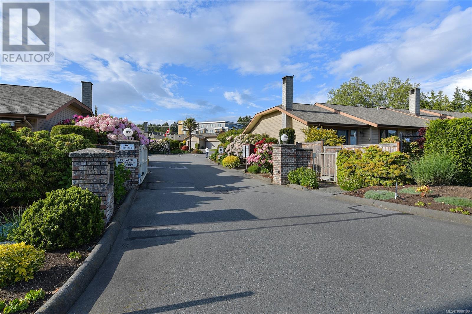 2 1144 Verdier Ave, Central Saanich