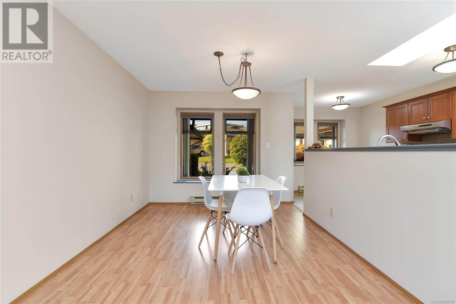 2 1144 Verdier Ave, Central Saanich