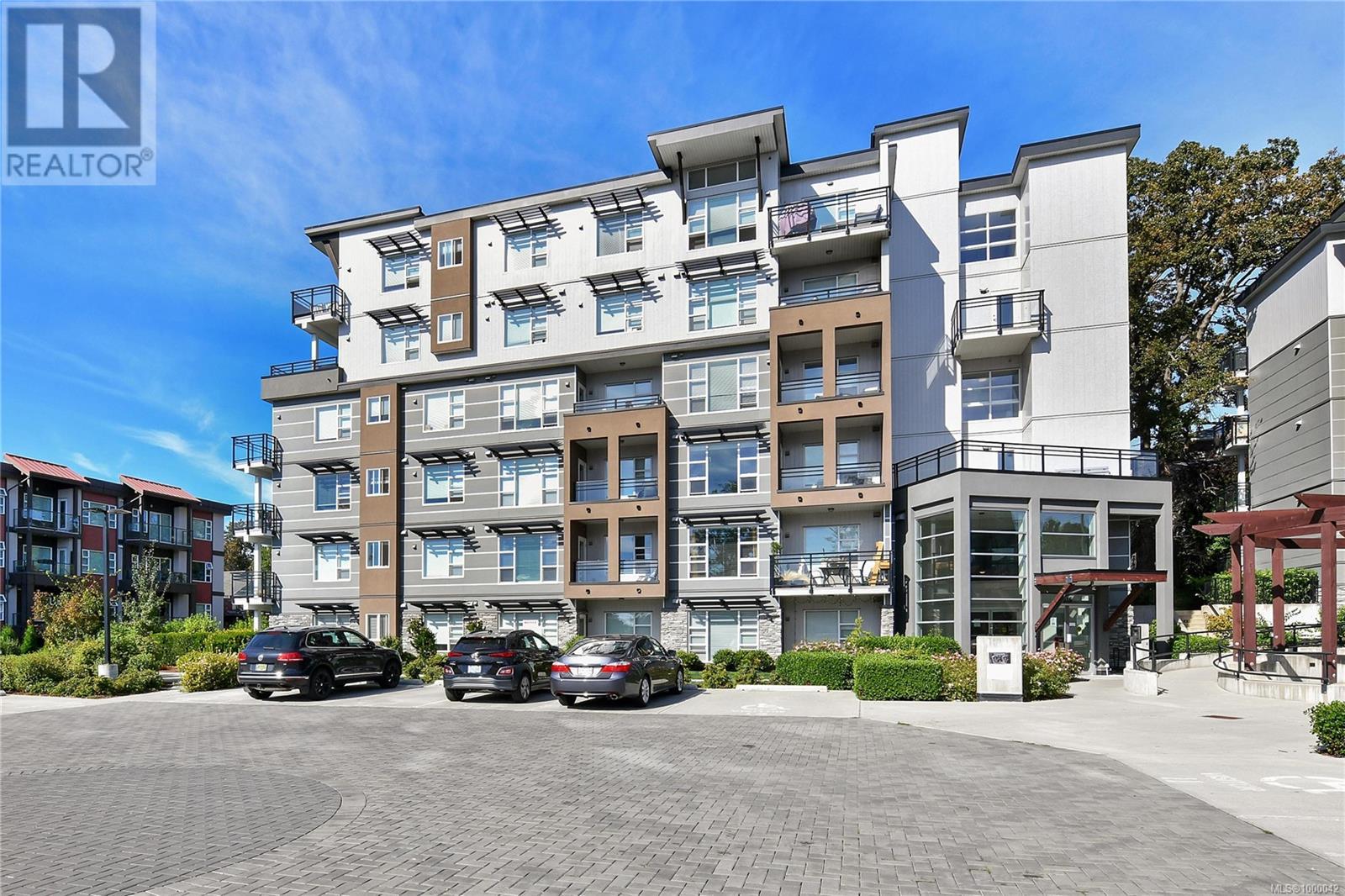 #302 1016 INVERNESS RD - Image 1