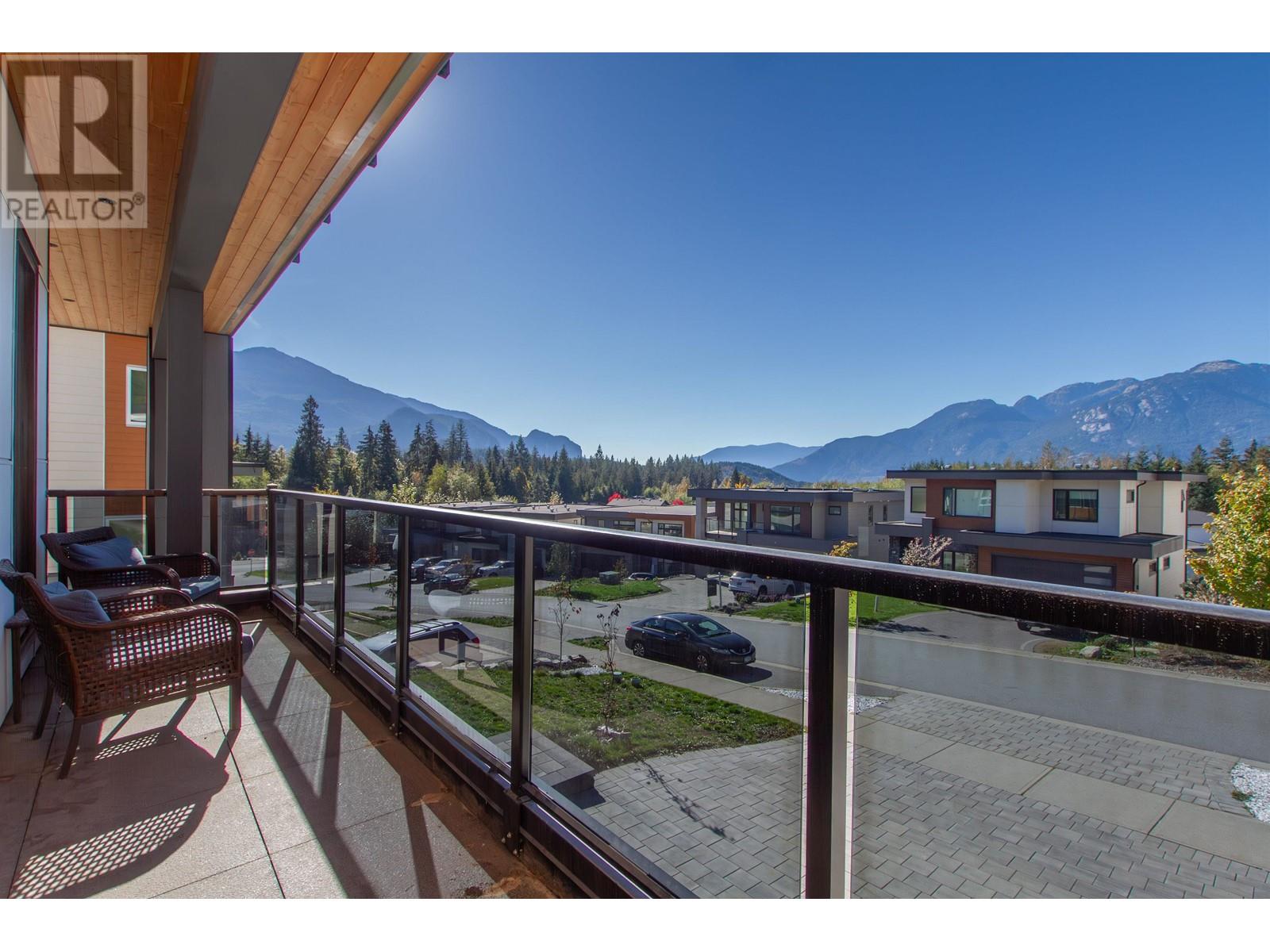 8 3385 MAMQUAM ROAD, Squamish