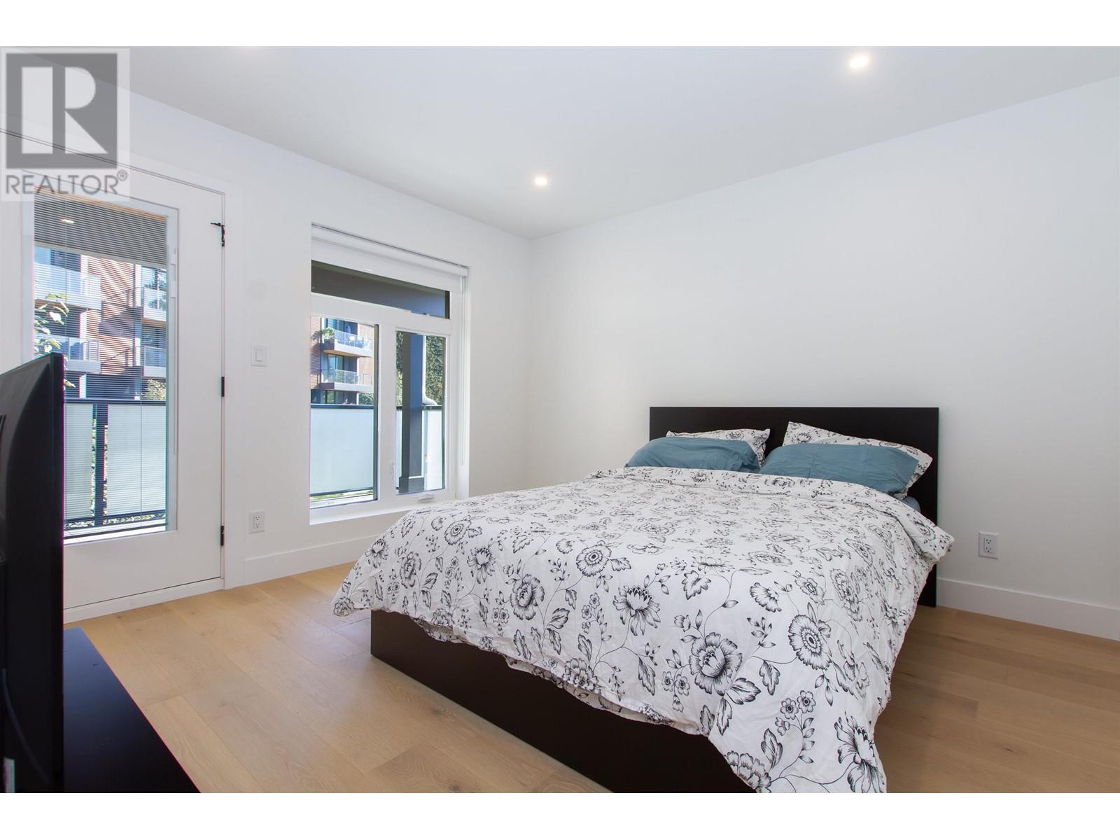 8 3385 MAMQUAM ROAD, Squamish