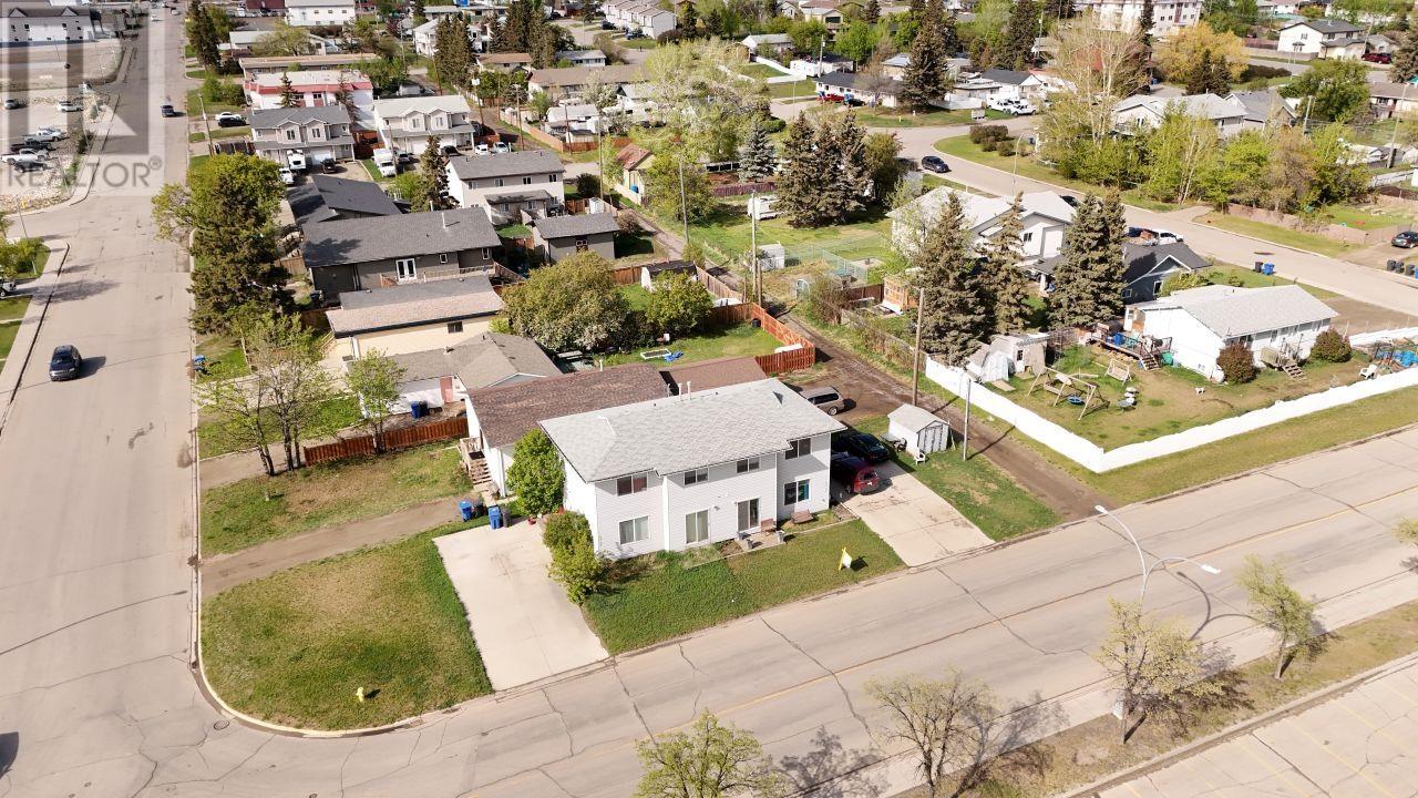 Photo 3 of 9706 9708 96 Avenue, Fort St John BC