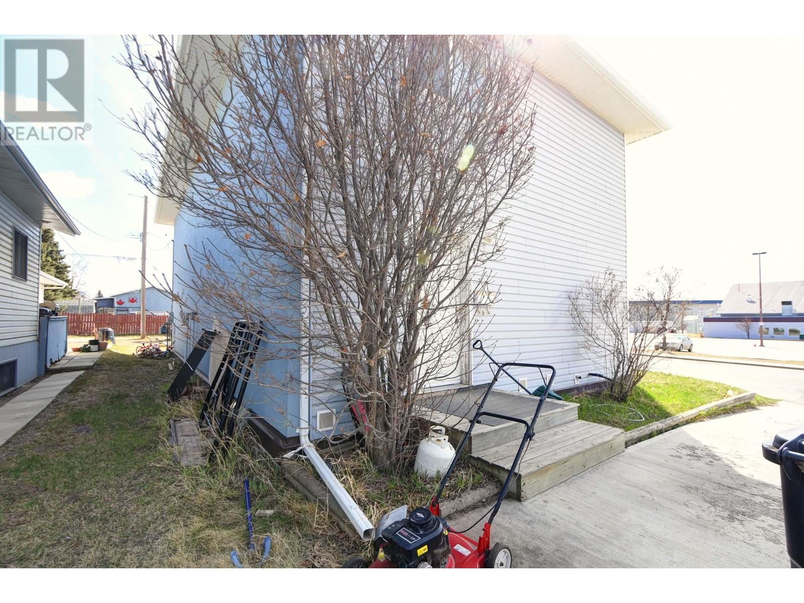Photo 15 of 9706 9708 96 Avenue, Fort St John BC