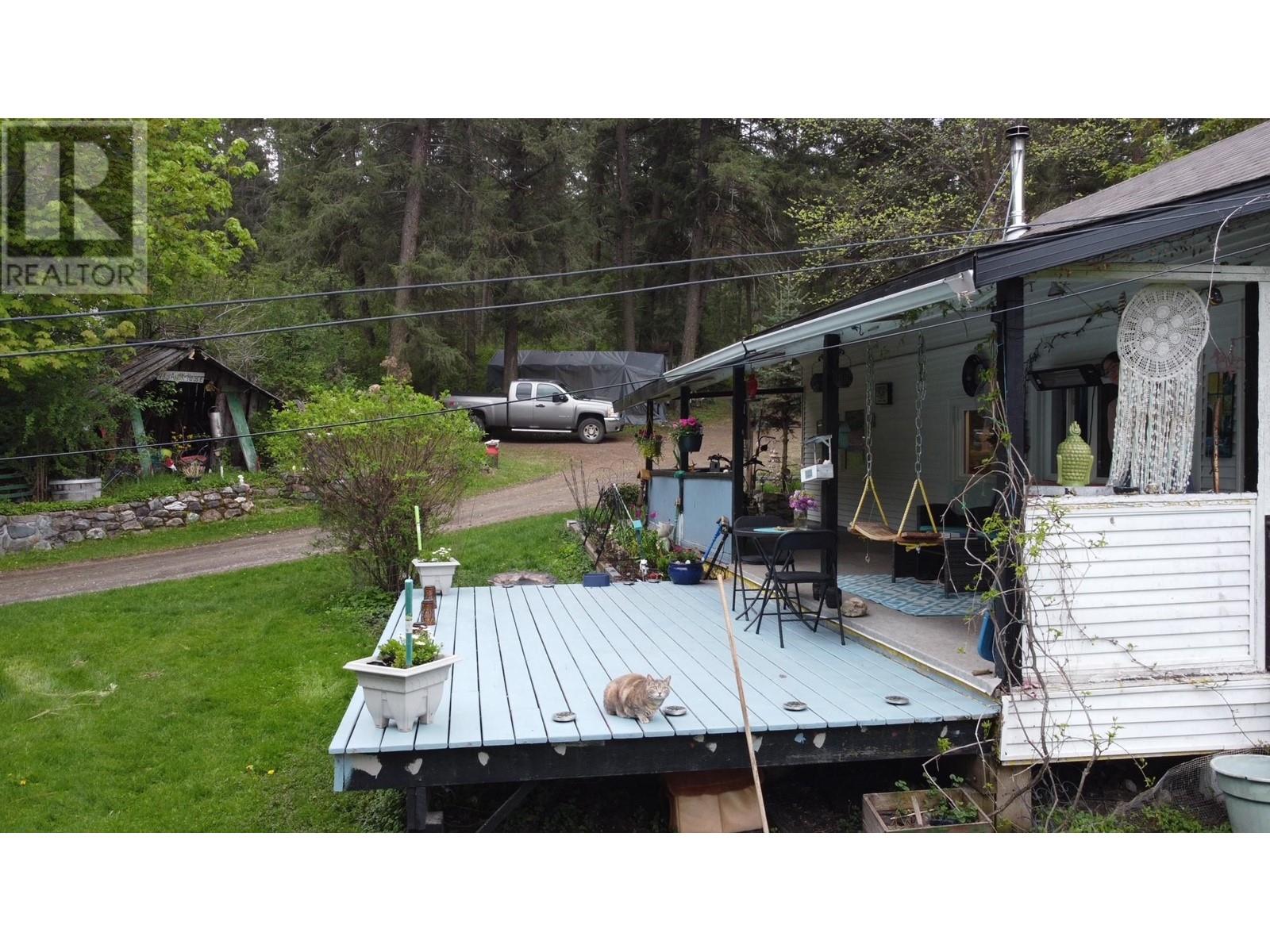 3900 Highway 3, Rock Creek