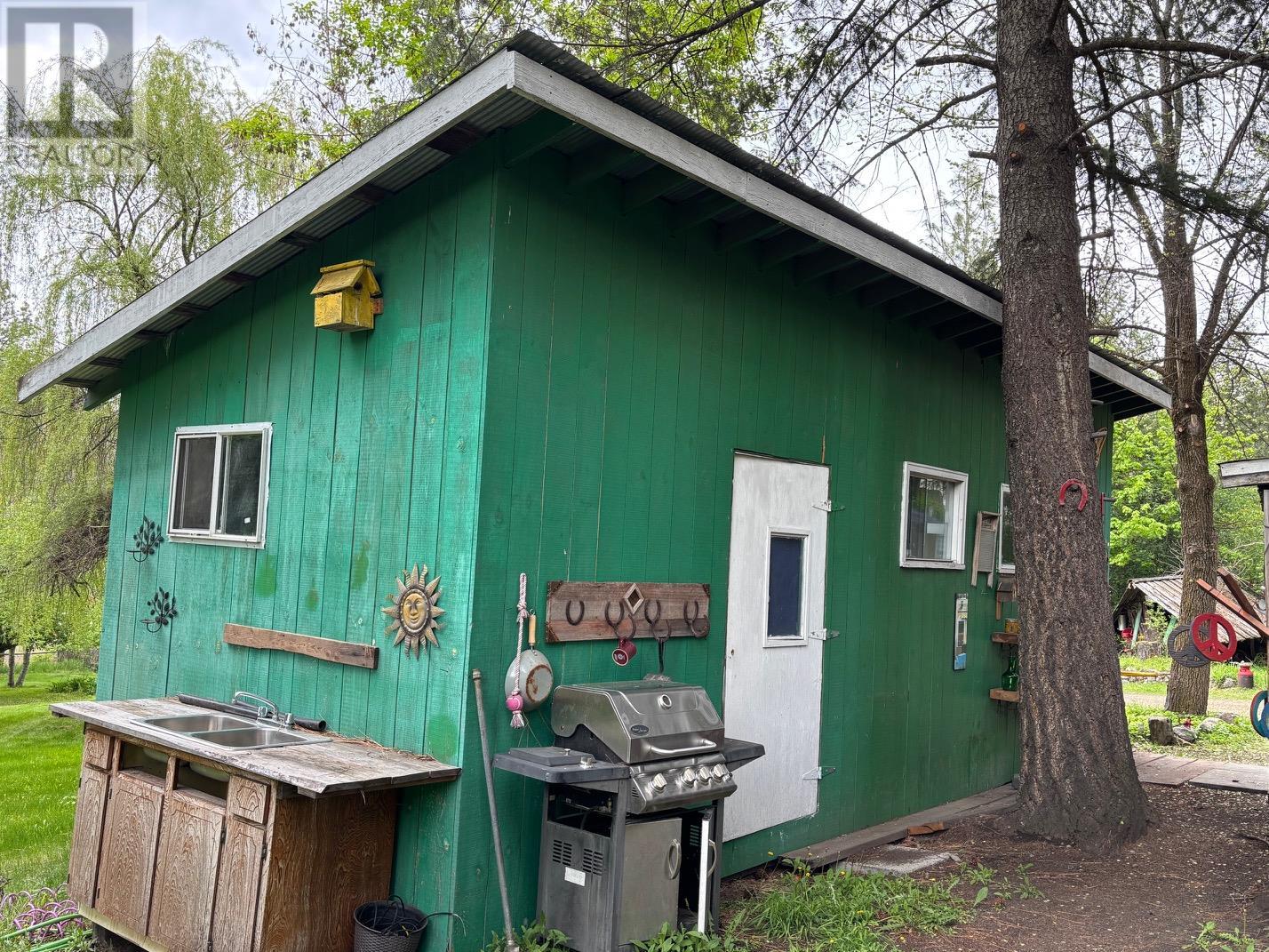 3900 Highway 3, Rock Creek