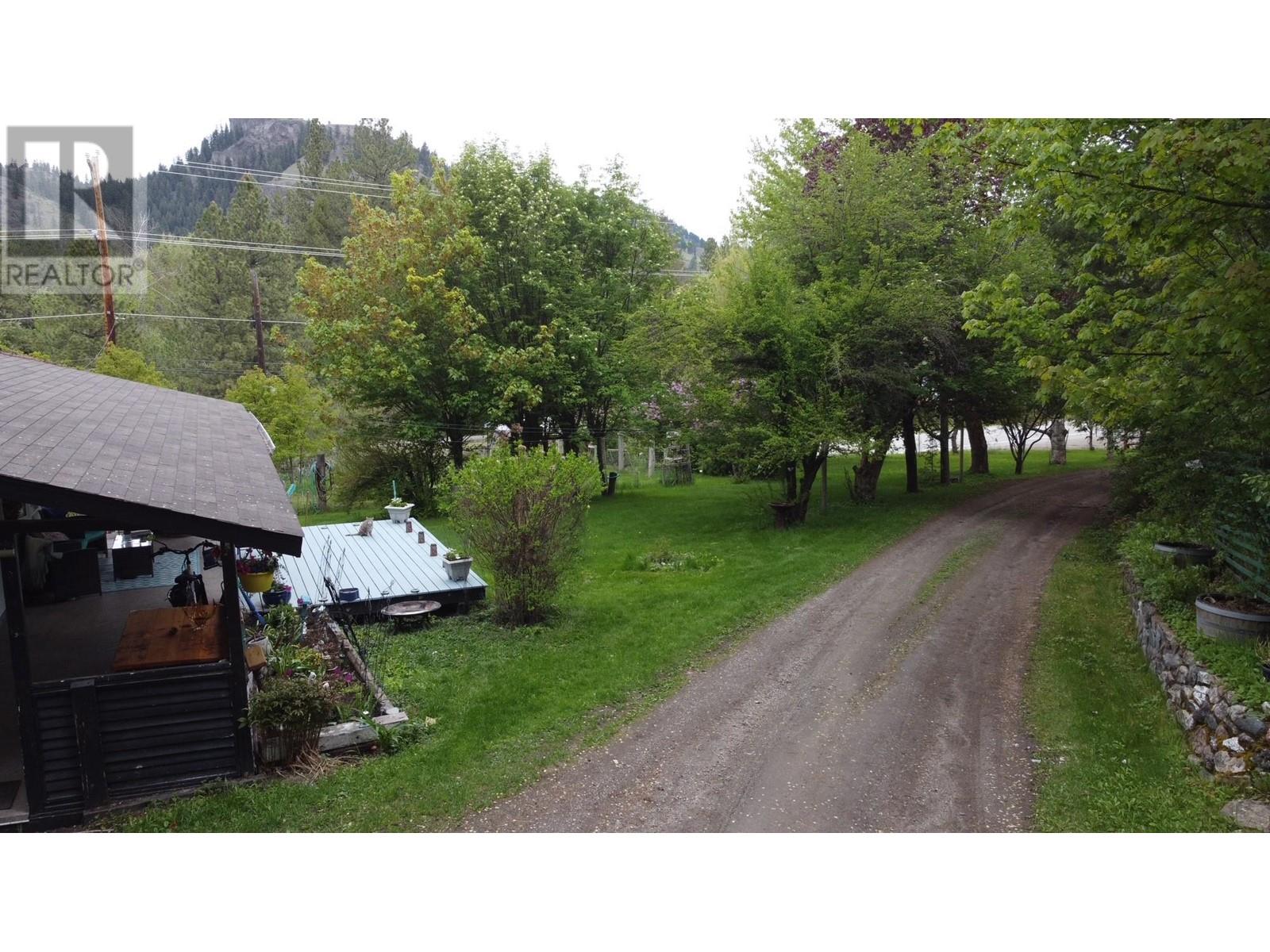 3900 Highway 3, Rock Creek