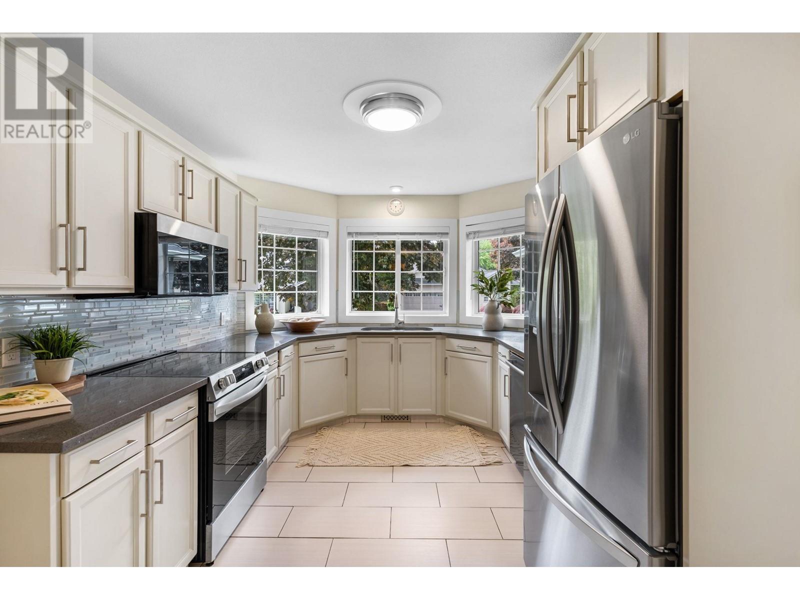  1876 Porthill Drive, Kelowna