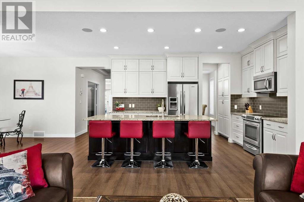 Single Family House for Sale in  Quarry Gardens SE Douglasdale/Glen Calgary 