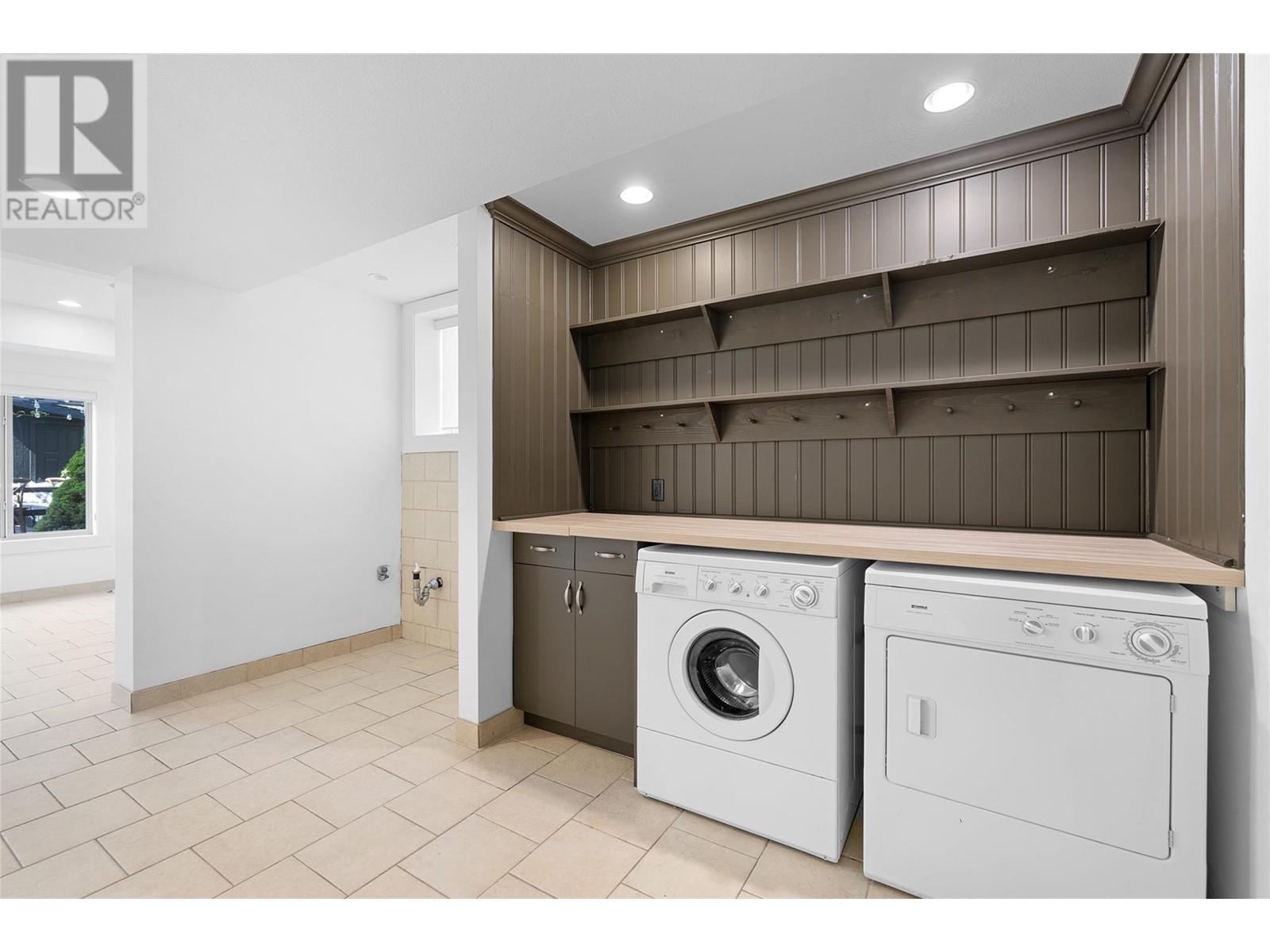  1185 Peak Point Drive, West Kelowna