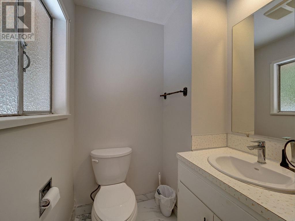 3295 KRAUS ROAD, Roberts Creek