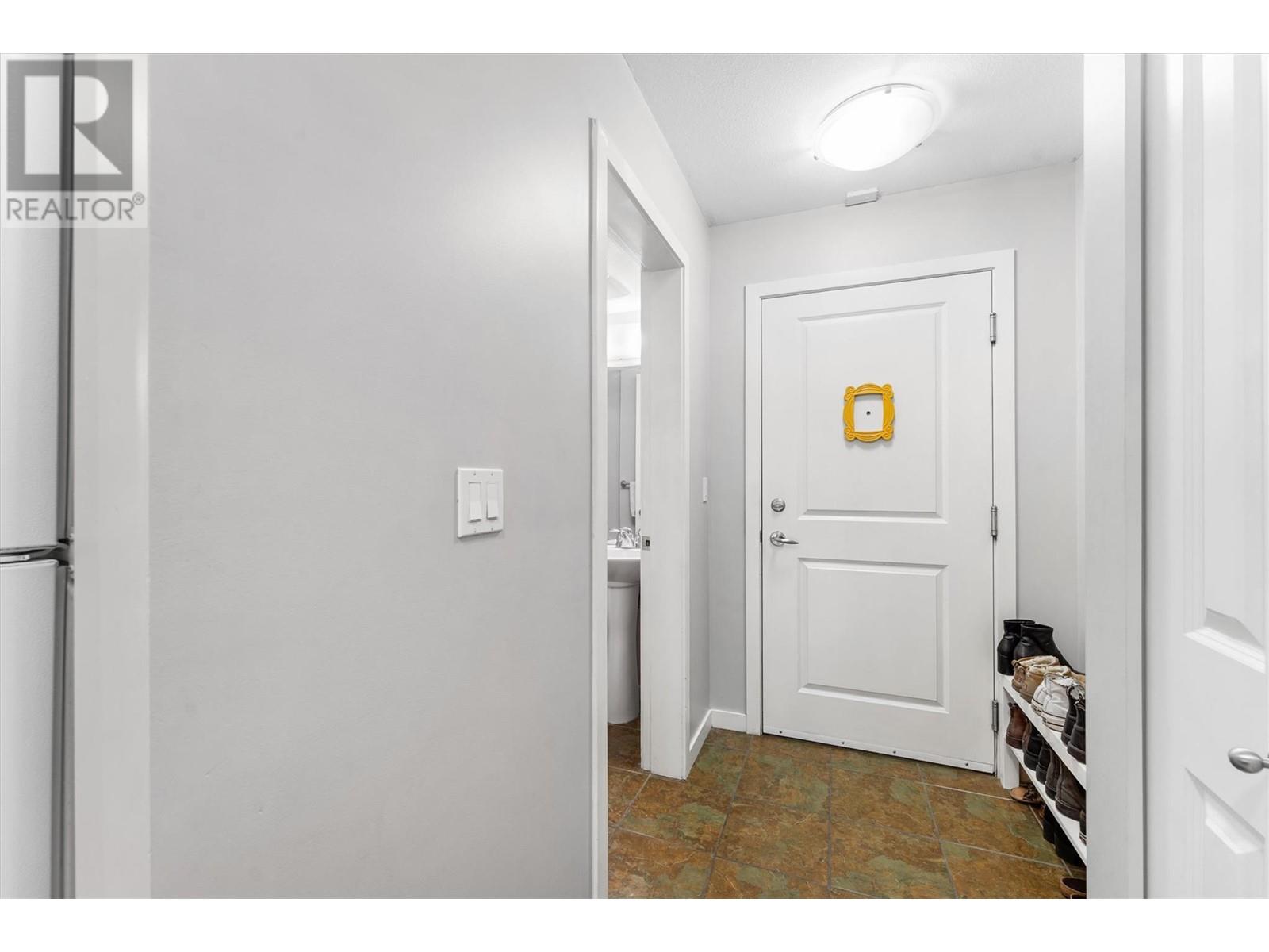 403 555 Yates Road, Kelowna