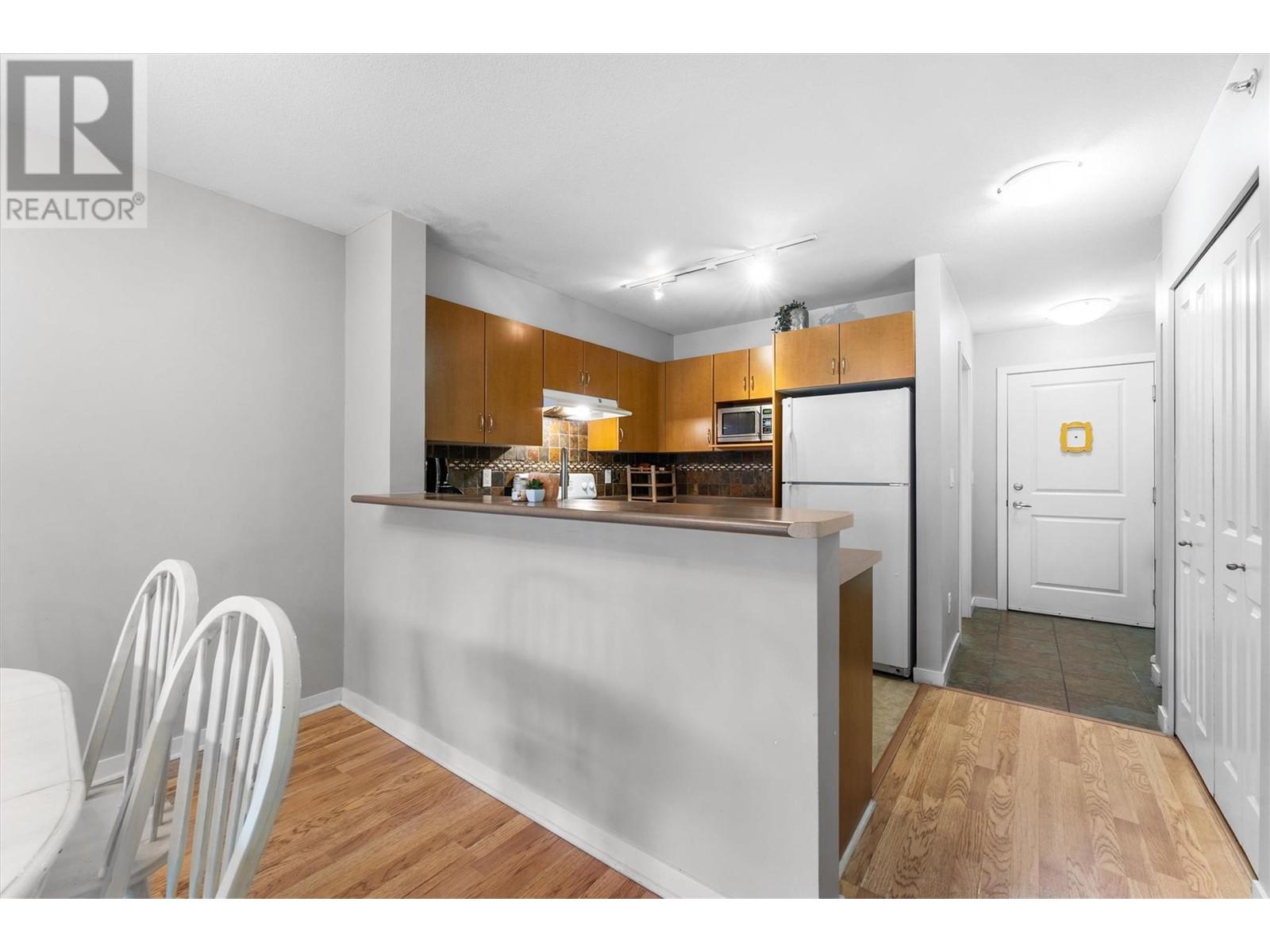 403 555 Yates Road, Kelowna