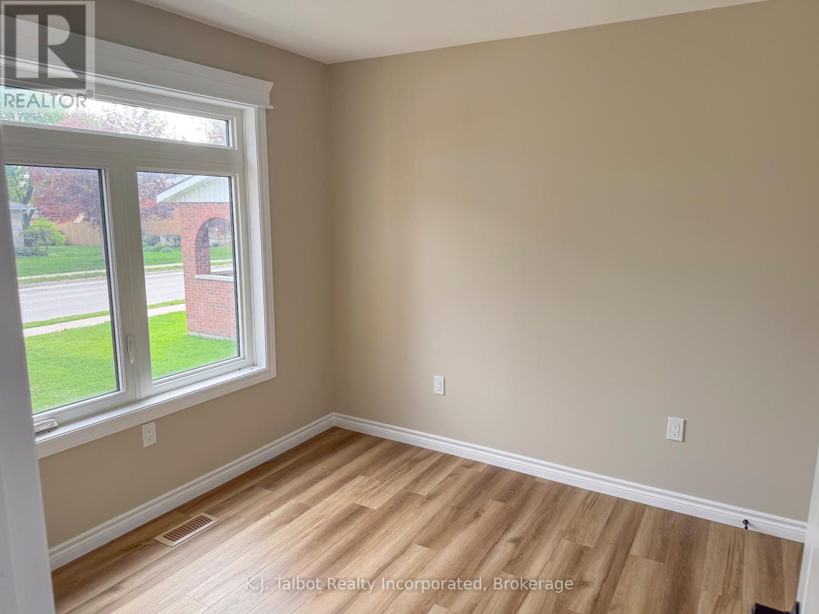 Photo 3 of 52 Queen Street, Huron East ON