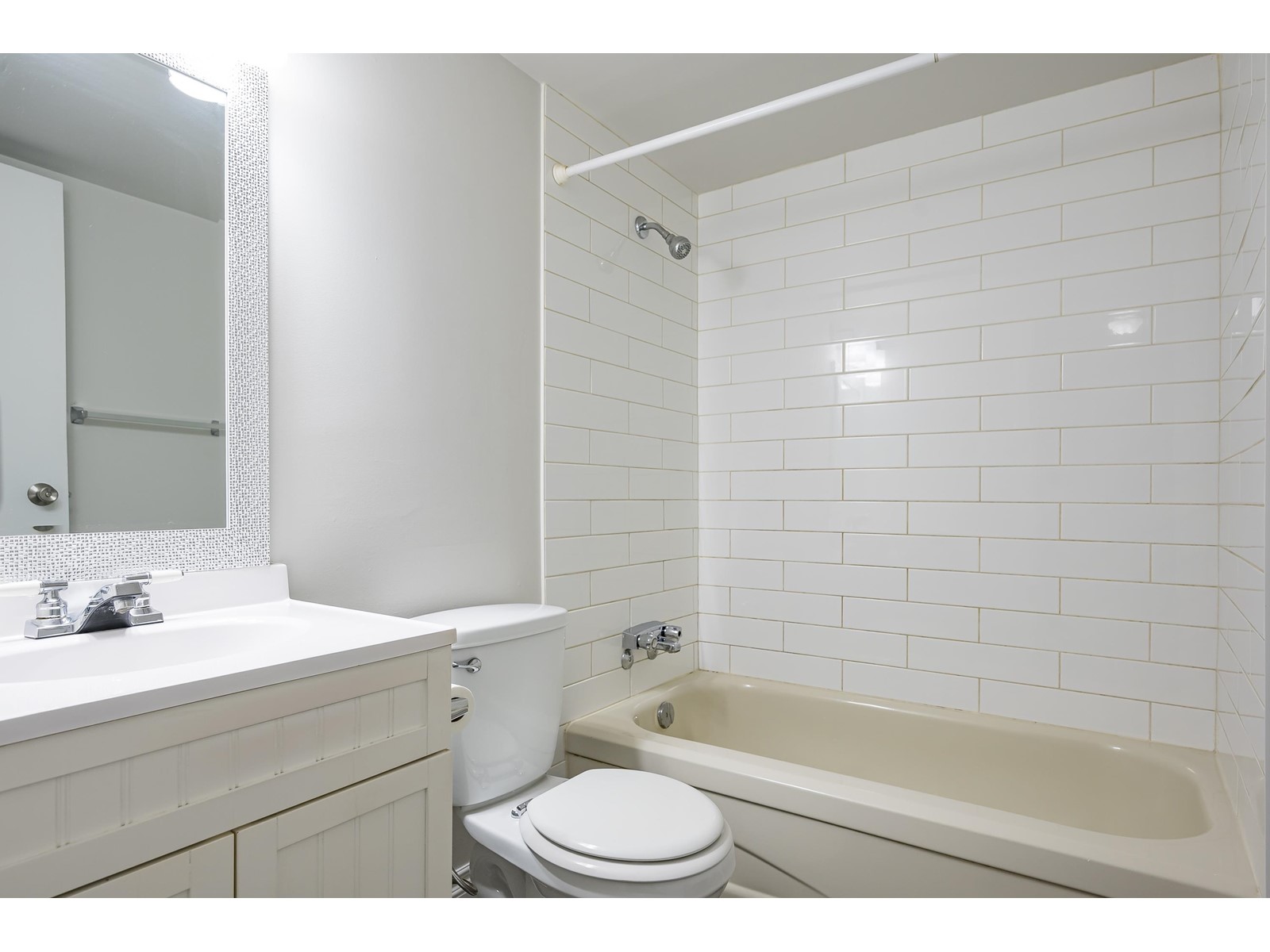 Photo 15 of 219 2551 Willow Lane, Abbotsford BC