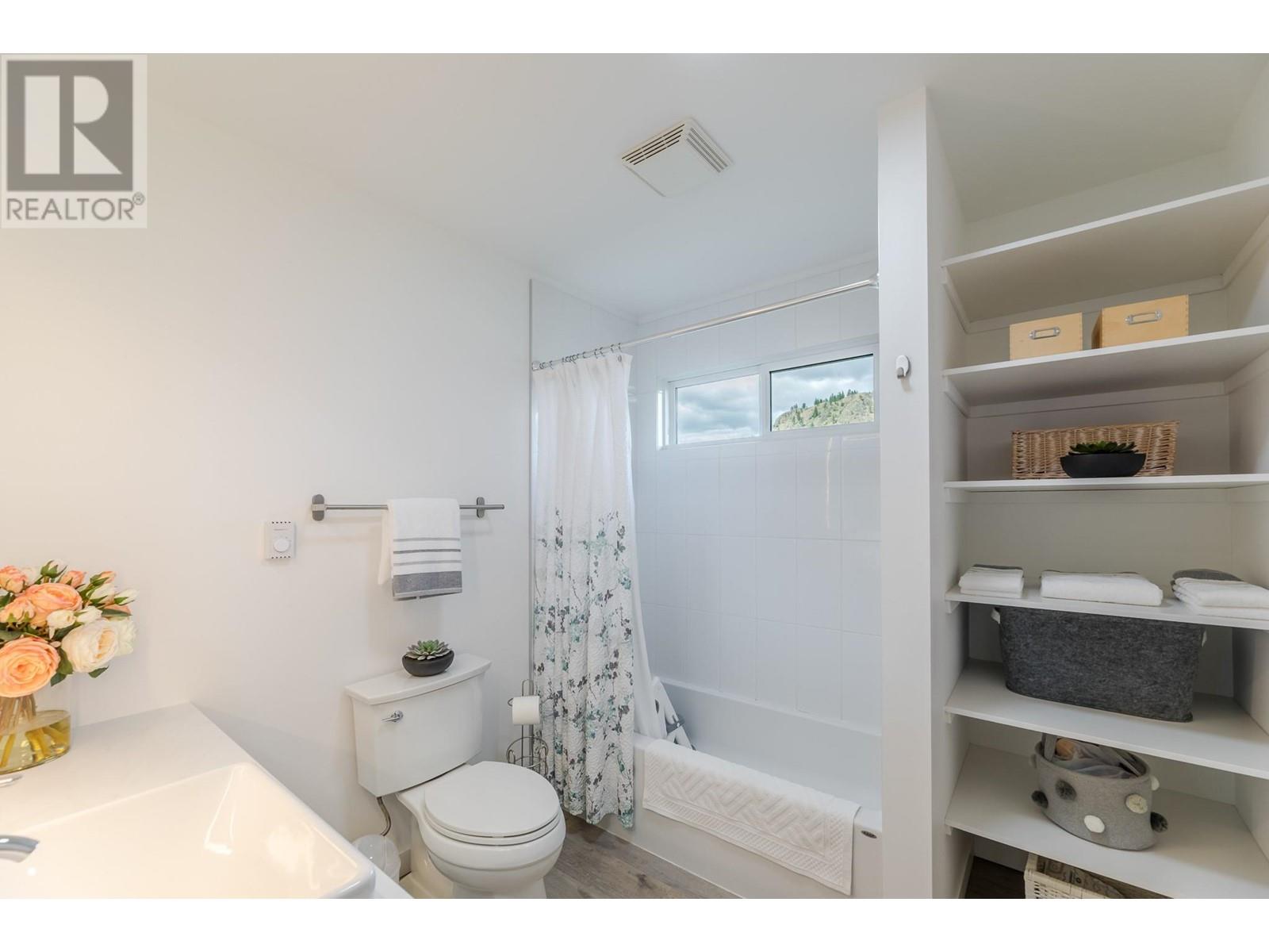  7515 Hillborn Street, Summerland