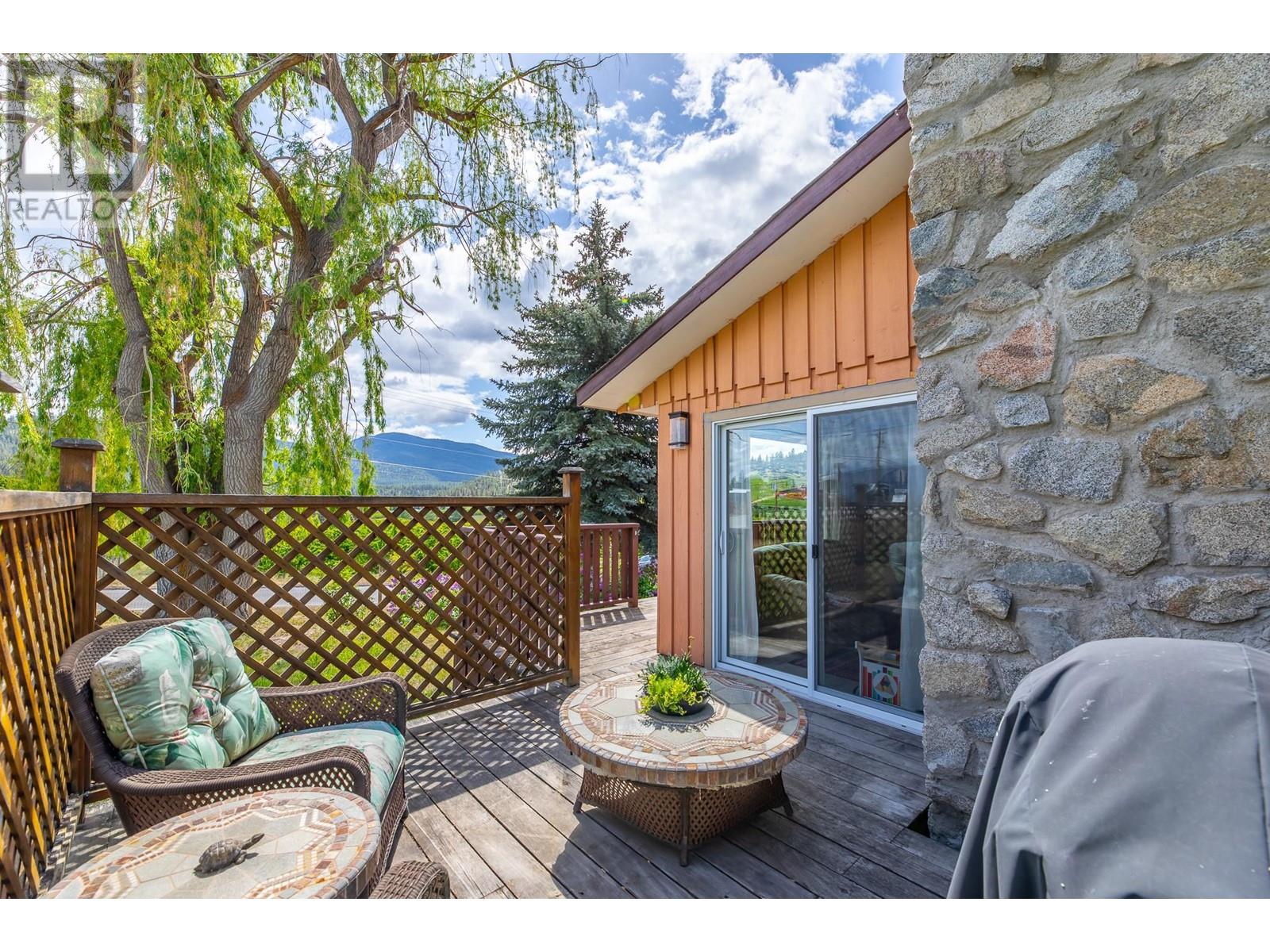  7515 Hillborn Street, Summerland