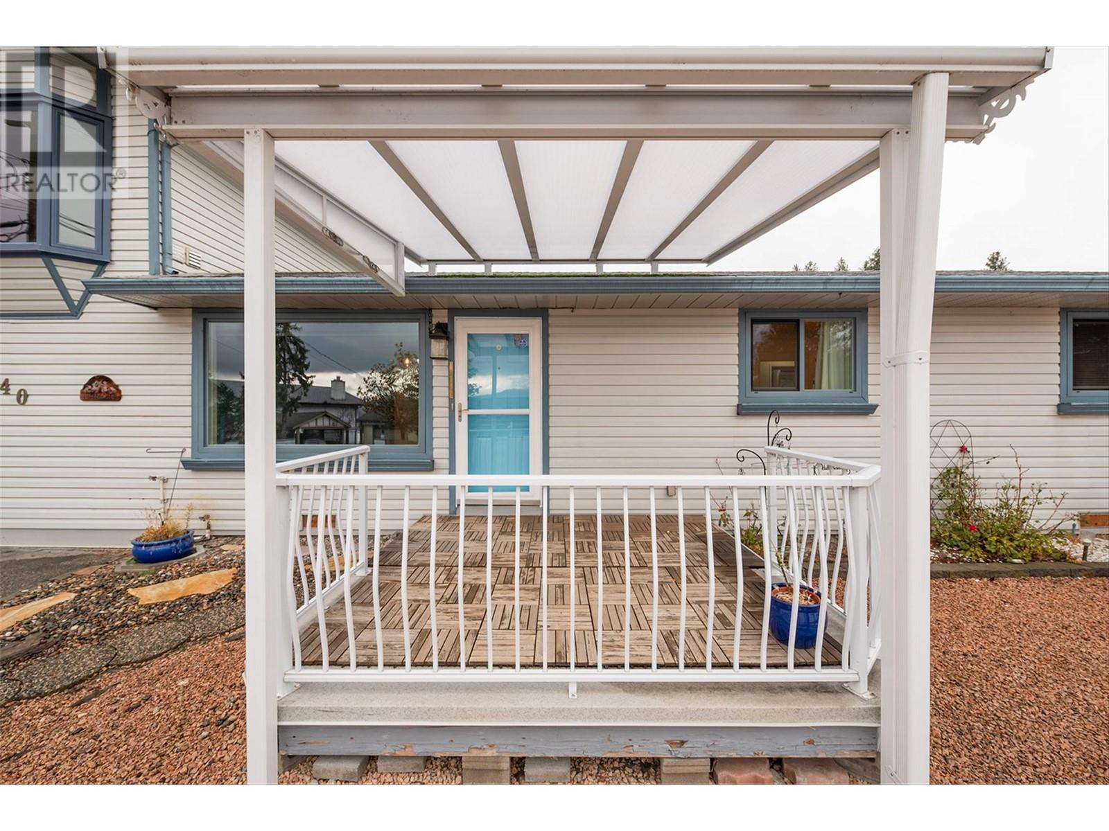  6040 Ellison Avenue, Peachland