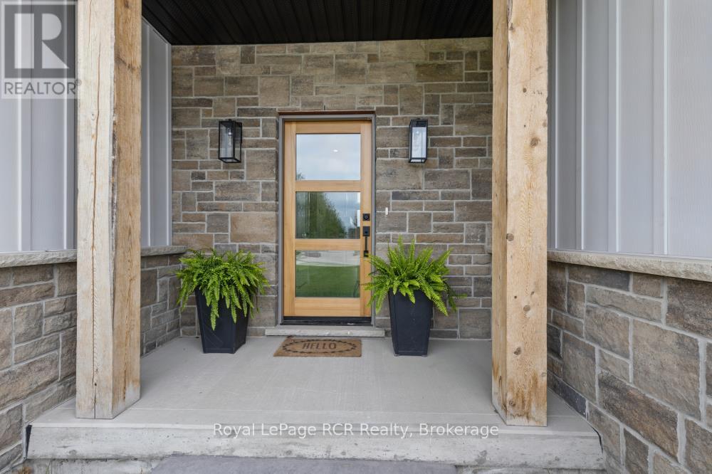 Photo 5 of 13 Jonathan Crescent, South Bruce ON