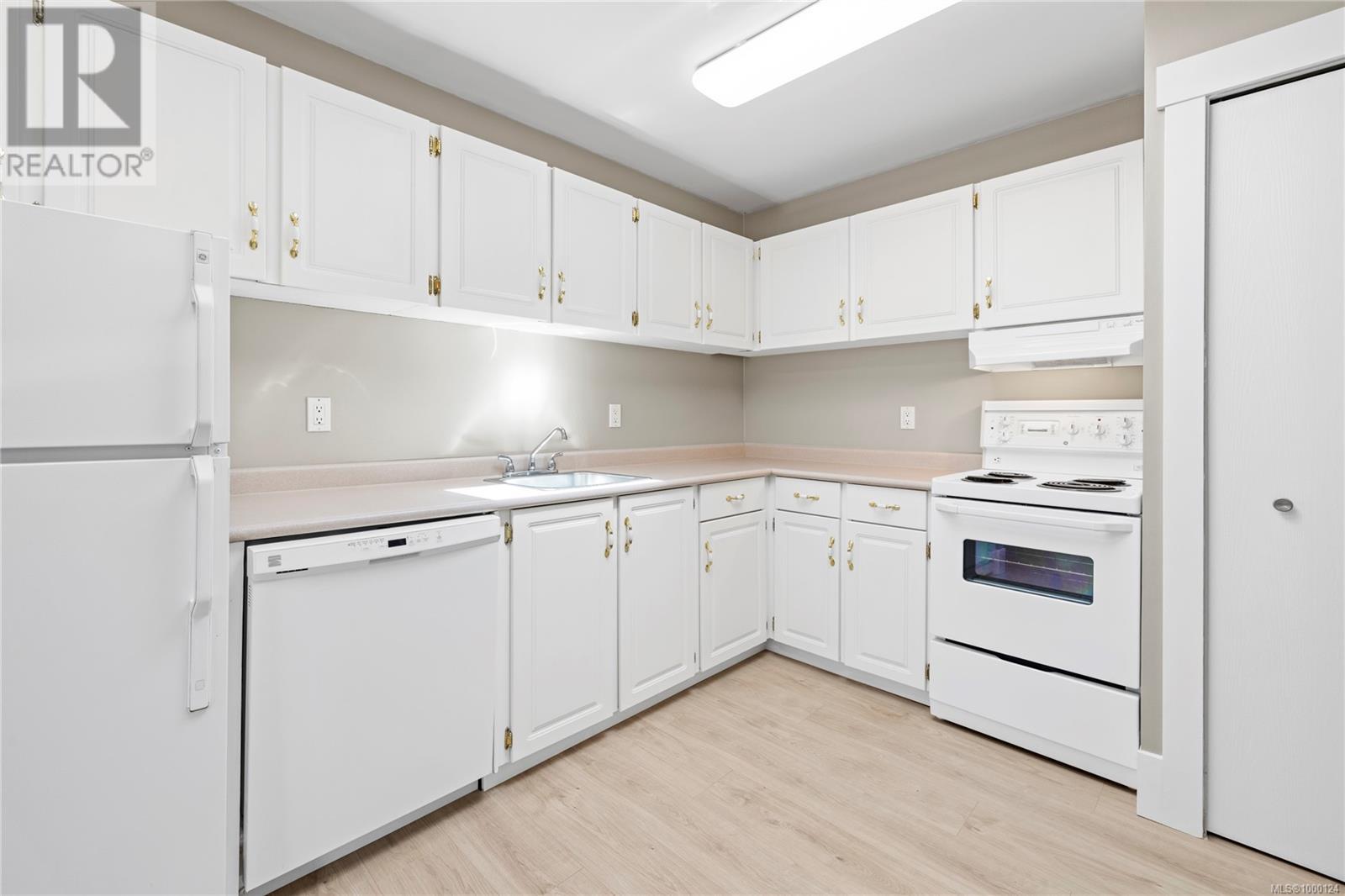 301 345 Morison Ave, Parksville