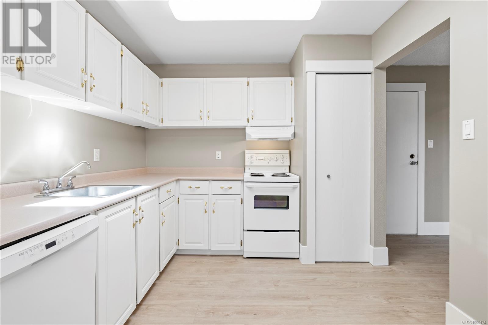 301 345 Morison Ave, Parksville real estate listing 1000124