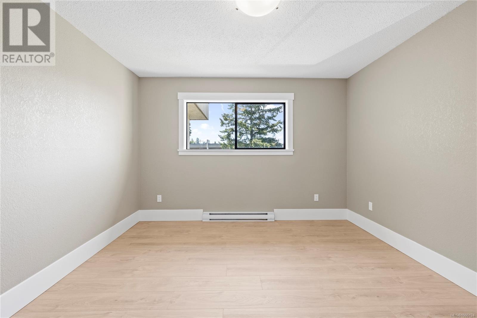301 345 Morison Ave, Parksville