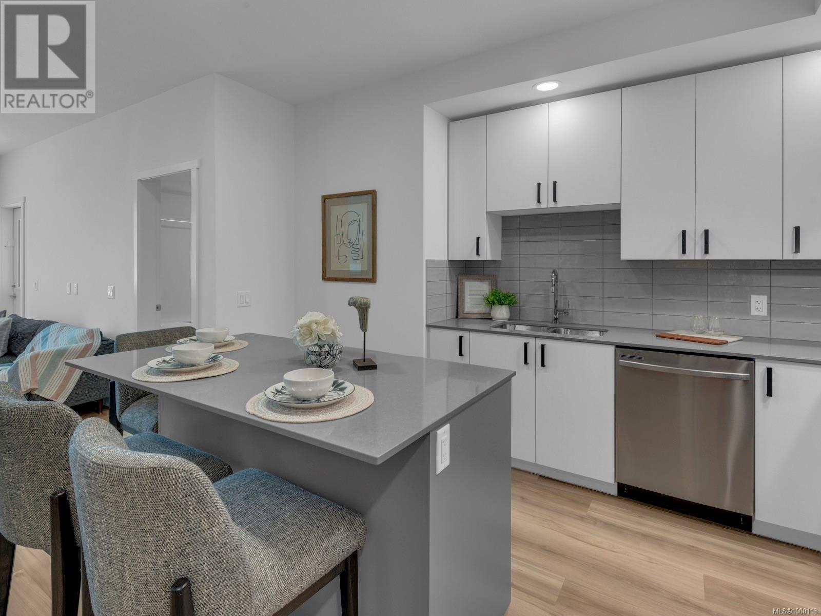 114 2390 City Gate Boulevard, Langford