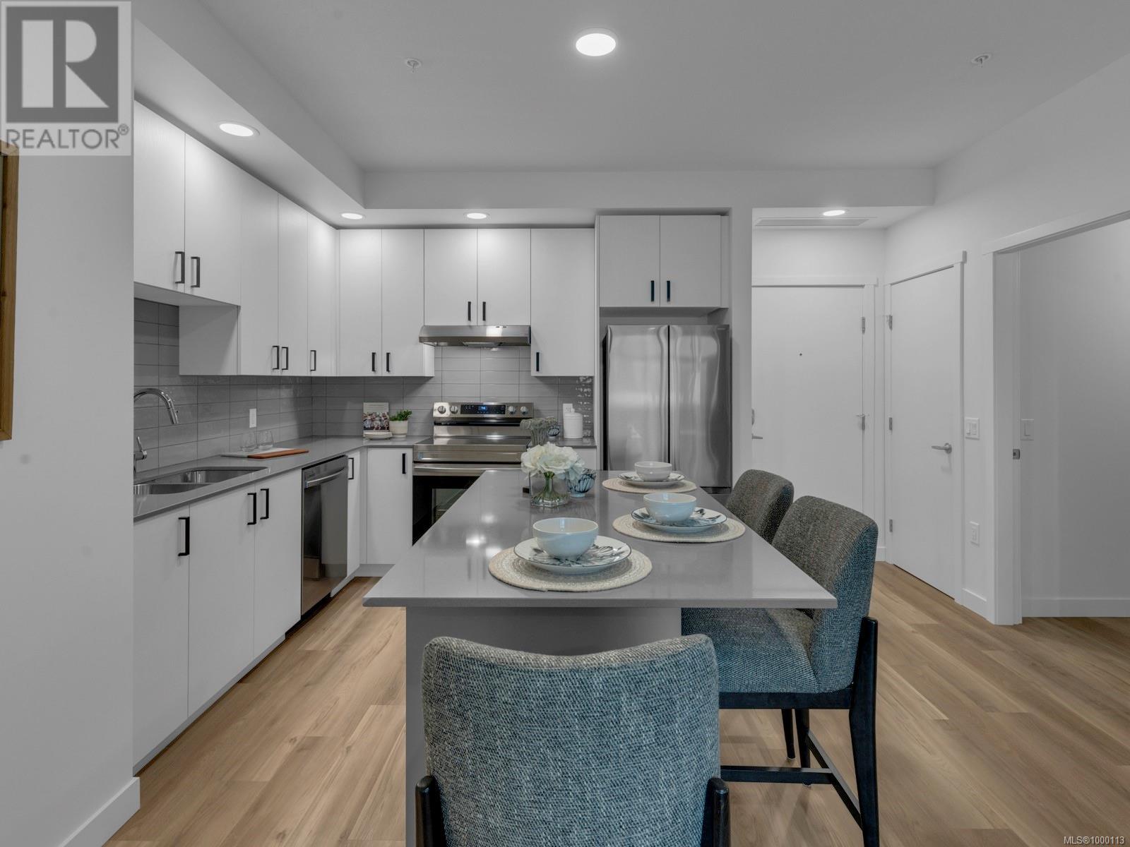 114 2390 City Gate Boulevard, Langford