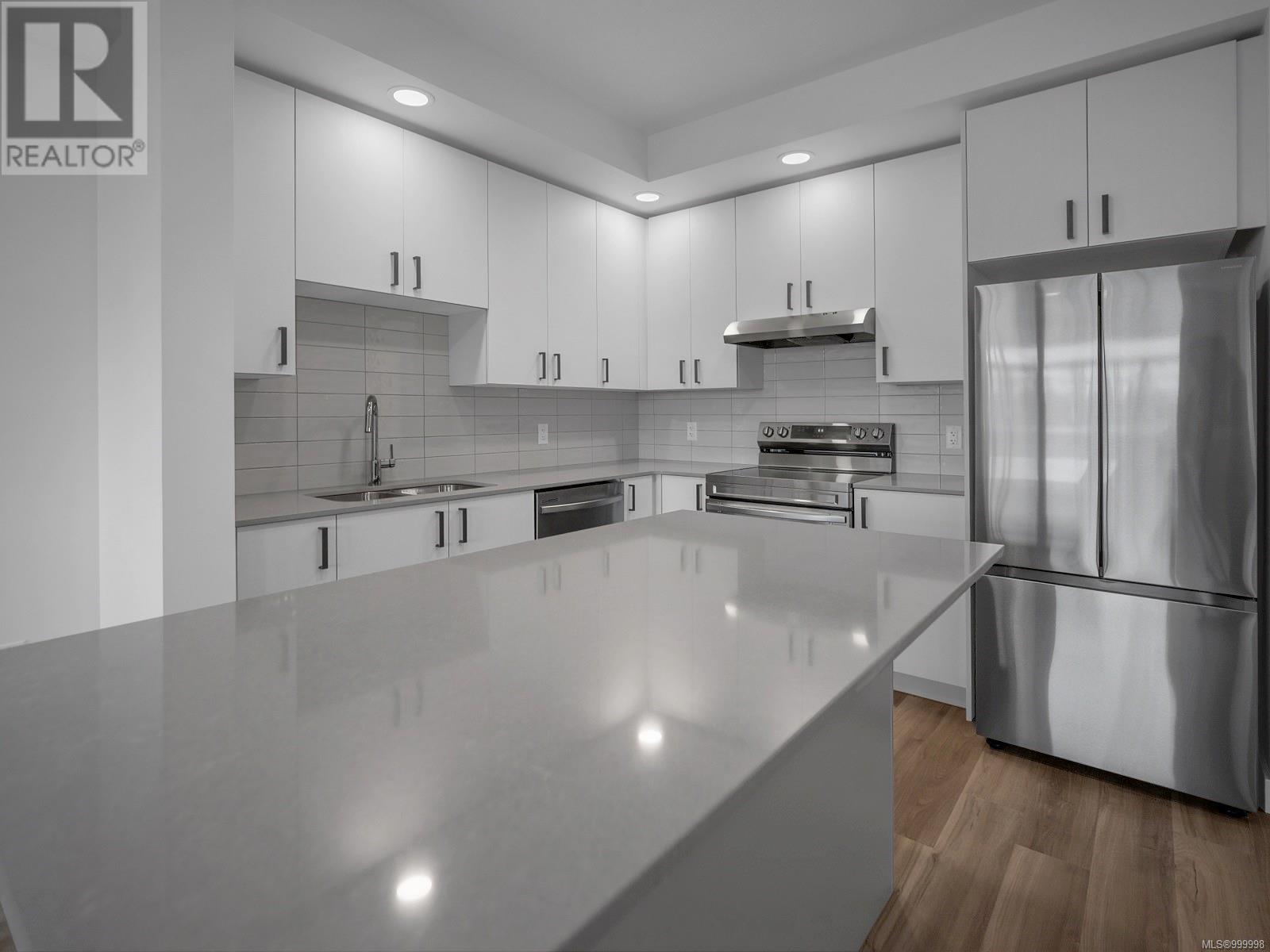 118 2390 City Gate Boulevard, Langford