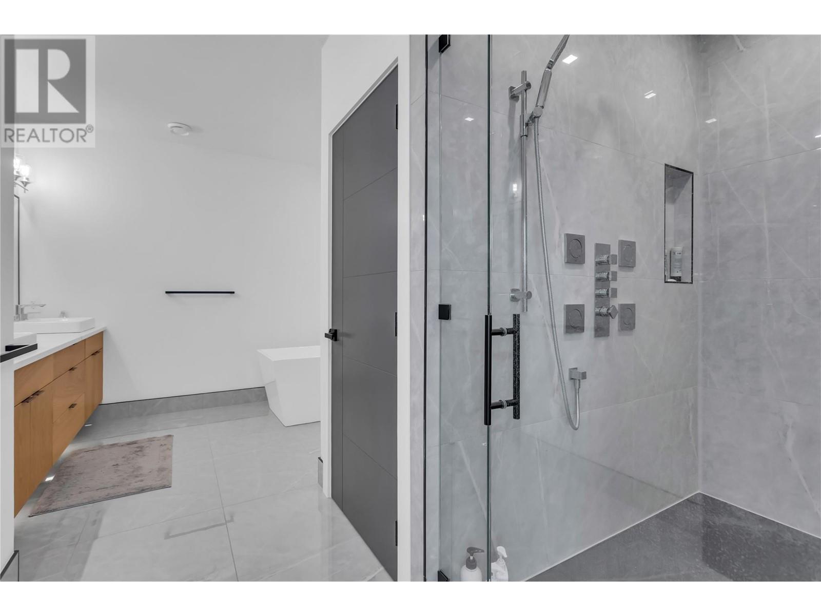  120 Silversage Terrace, Vernon