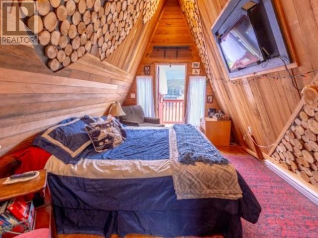 10052 MALASPINA RD, Powell River