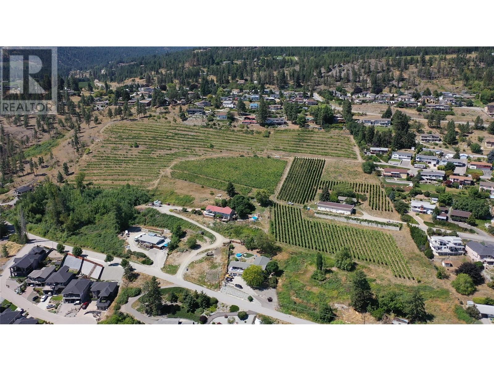 6212 Gummow Road & 6266 Lipsett Avenue, Peachland